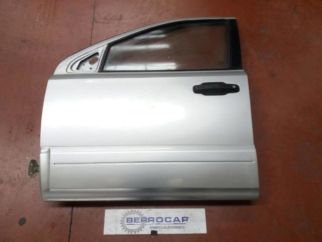 HYUNDAI 760033E111 Puerta delantera izquierda  en stock Terrassa