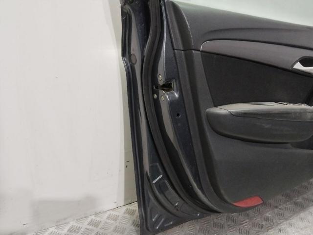 760033Z000 Puerta delantera izquierda  en stock Castellón