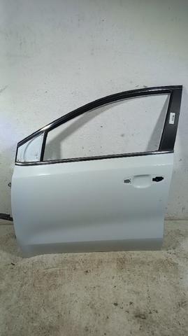 HYUNDAI 76003F1000 Puerta delantera izquierda  en stock Salamanca