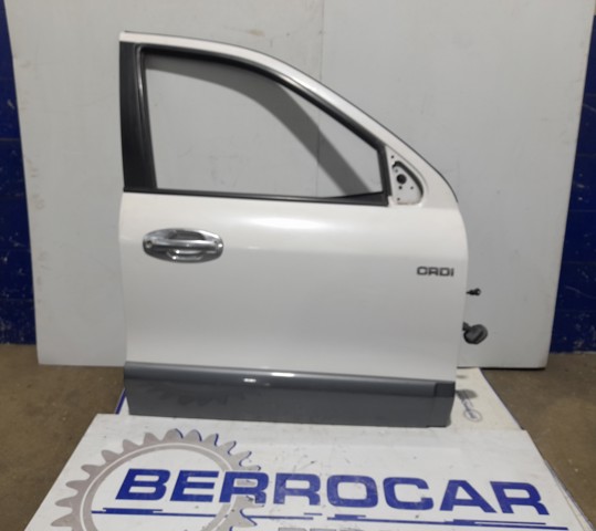 Puerta delantera derecha 7600426110 Hyundai/Kia