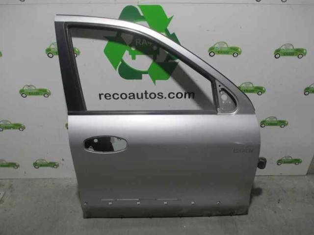 Puerta delantera derecha 7600426110 Hyundai/Kia