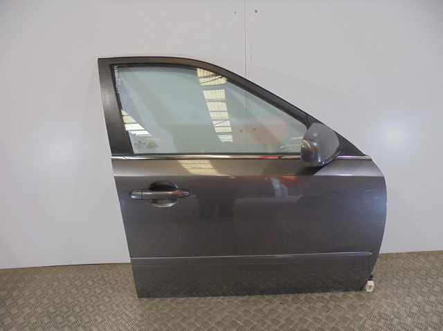 Puerta delantera derecha 760042G010 Hyundai/Kia