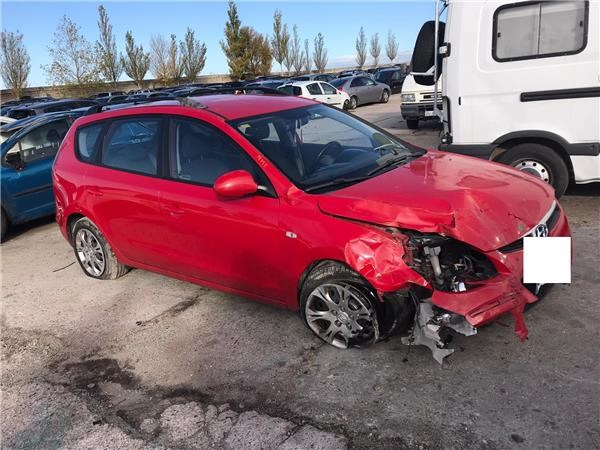 Puerta delantera derecha 760042R210 Hyundai/Kia