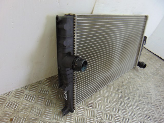 BMW 7600511 Radiador  en stock Salamanca