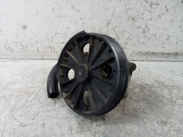 VOLVO 7613955139 Bomba de dirección asistida  disponible Lugo
