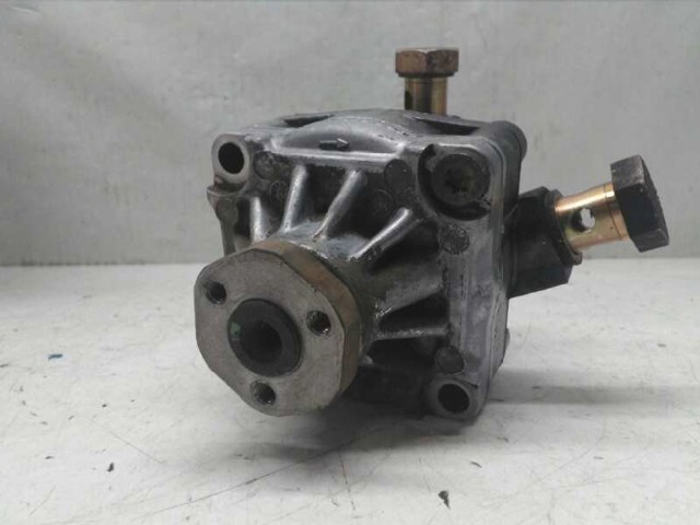 Bomba de dirección hidráulica Alfa Romeo 33  (905)
