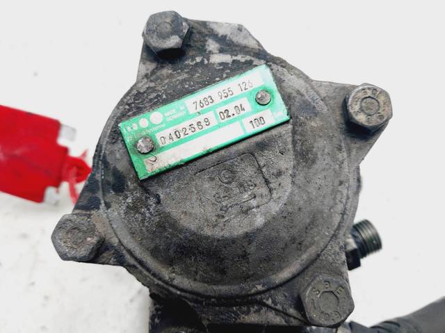RENAULT 7683955126 Bomba de dirección asistida  comprar en Albacete