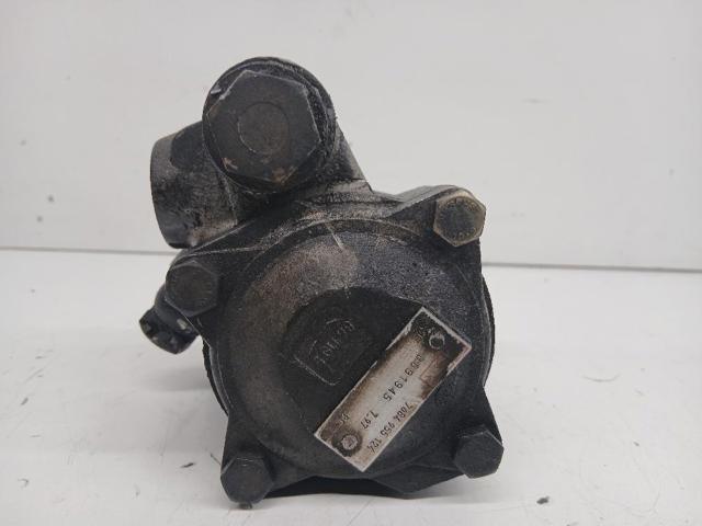 7684955124 IVECO Bomba de dirección comprar Alcalá