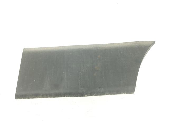 Moldura de guardabarro trasero izquierdo 768F20006R Renault (RVI)