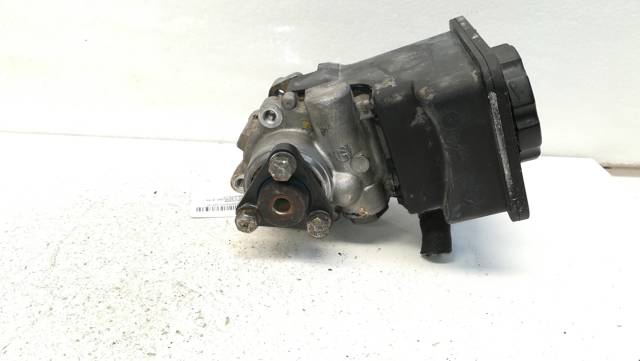 7691974518 BMW Bomba de dirección  en stock Huelva