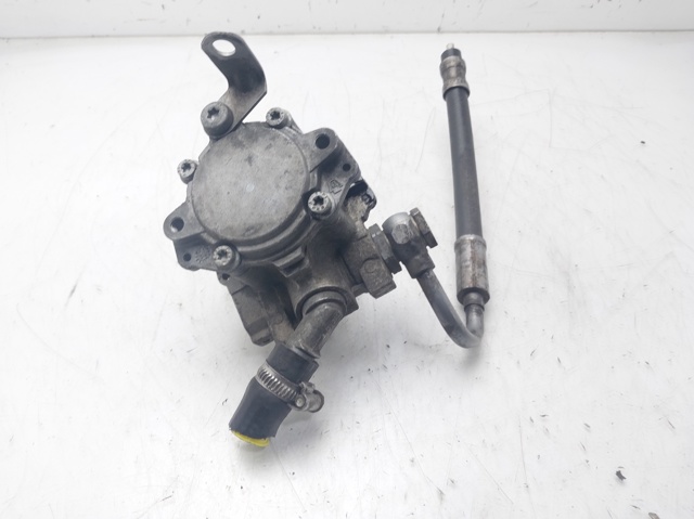 7692974546 BMW Bomba de dirección asistida  disponible Alicante