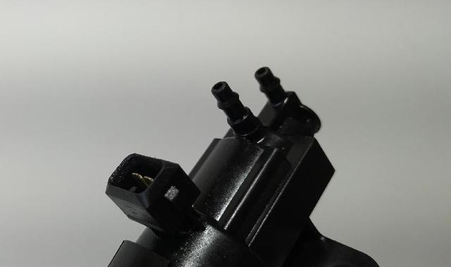 7700109099 Válvula solenoide de control de presión de sobrealimentación  disponible Utrera
