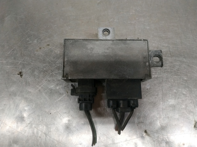 7700111525 RENAULT Relé de los calentadores  en stock Gandía
