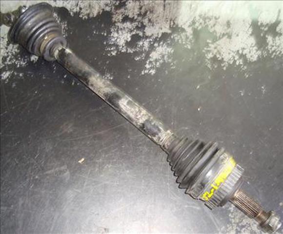 7700112688 Semieje delantero izquierdo  disponible Málaga