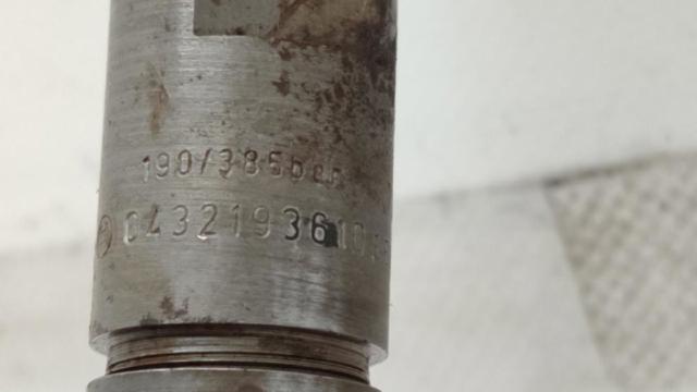 RENAULT 7700112880 Inyector de combustible  disponible España