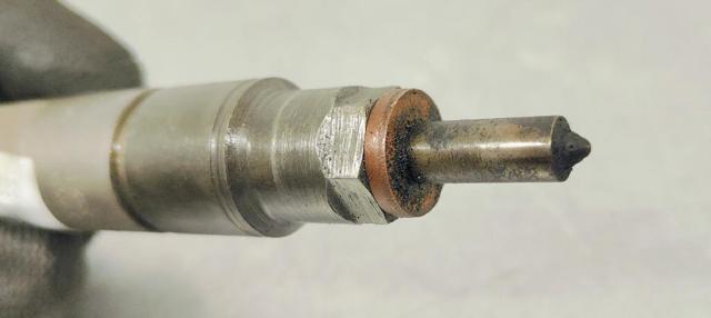 RENAULT 7700112883 Inyector comprar Barcelona