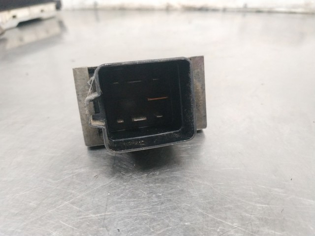 7700115078 RENAULT Relé de los calentadores comprar Madrid