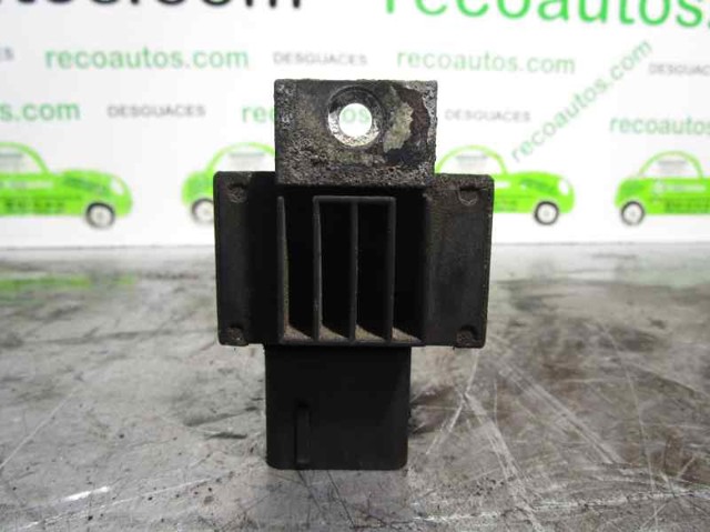 Relé de bujía de precalentamiento Renault Trafic 2 FL