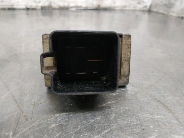 7700115078 RENAULT Relé de los calentadores  en stock Huelva