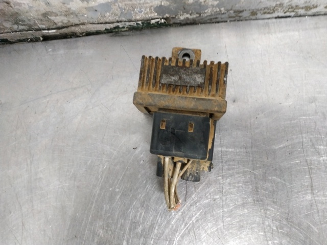 7700115078 RENAULT Relé de los calentadores  en stock Huelva