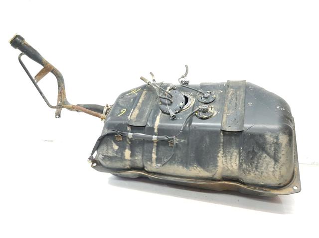 Depósito de combustible Toyota Land Cruiser J9