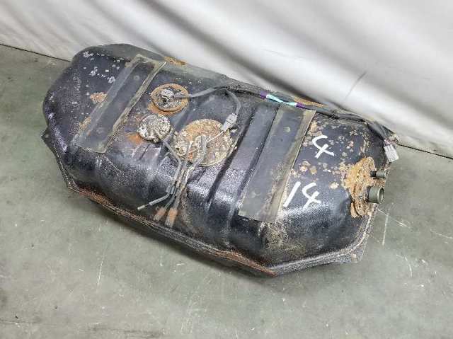 Depósito de combustible Toyota Land Cruiser J9