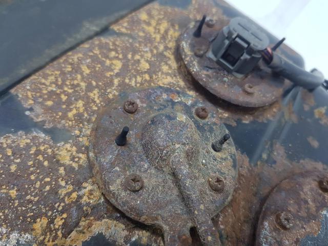 Depósito de combustible Toyota Land Cruiser J9