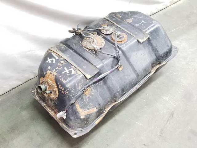 Depósito de combustible Toyota Land Cruiser J9