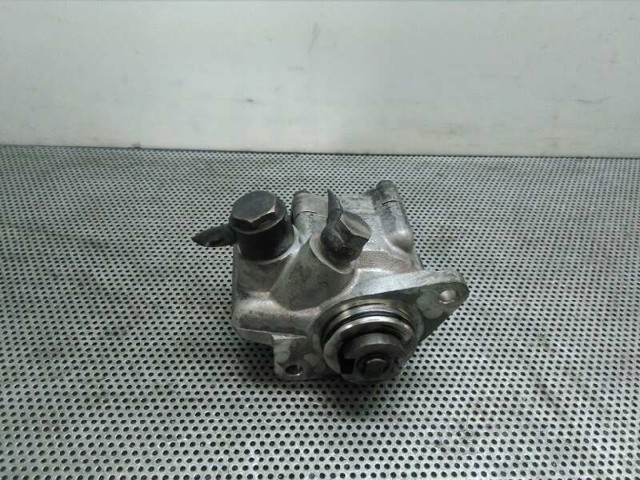7700300535E RENAULT Bomba de dirección asistida  comprar en Oviedo