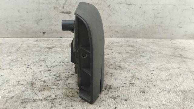 7700303588 RENAULT Manija exterior izquierda de puerta trasera de doble hoja  en stock Gandía