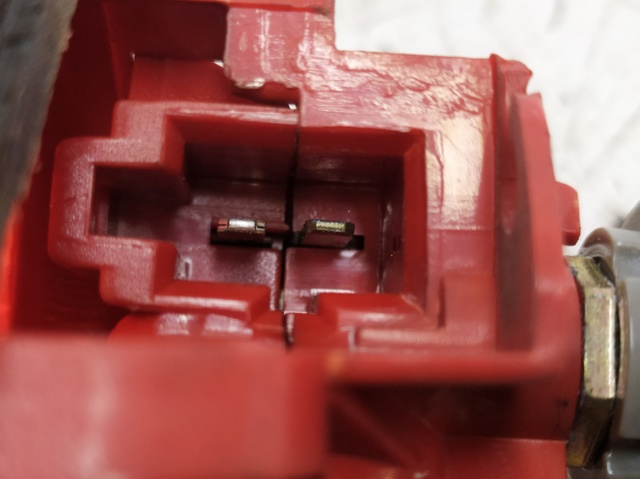 7700308721 RENAULT Tercera luz de freno  en stock Huelva