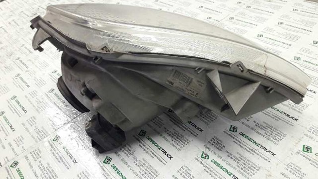 7700311371 NISSAN Faro izquierdo  en stock Huelva