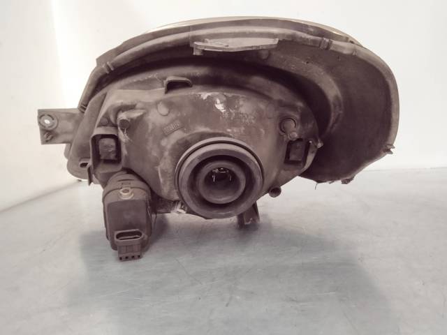 7700311372 RENAULT Faro derecho  comprar en Jaén