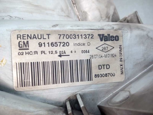 7700311372 Faro derecho  disponible Málaga