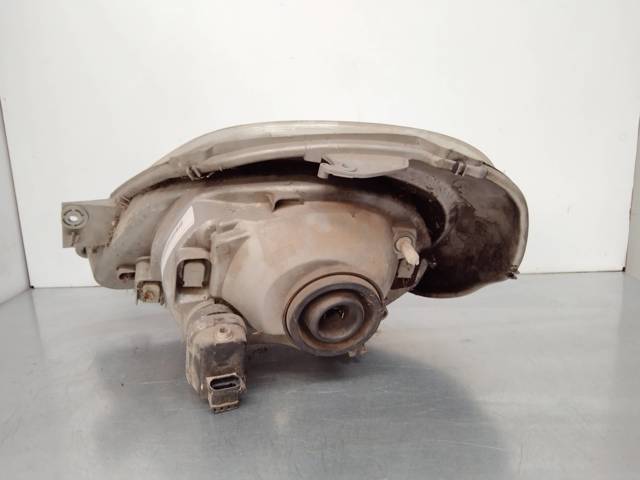7700311372 Faro derecho  en stock Granada