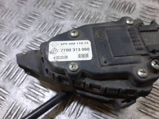 7700313060 NISSAN Pedal del acelerador  en stock Huelva