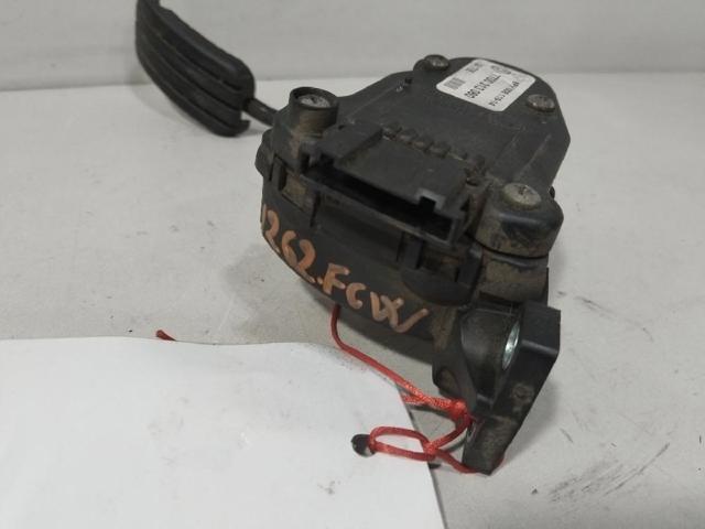 OPEL 7700313060 Pedal del acelerador  en stock Terrassa