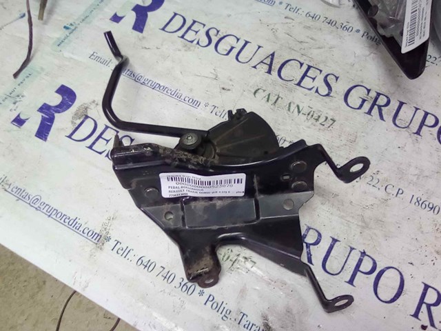 RENAULT 7700313060 Pedal del acelerador  disponible España