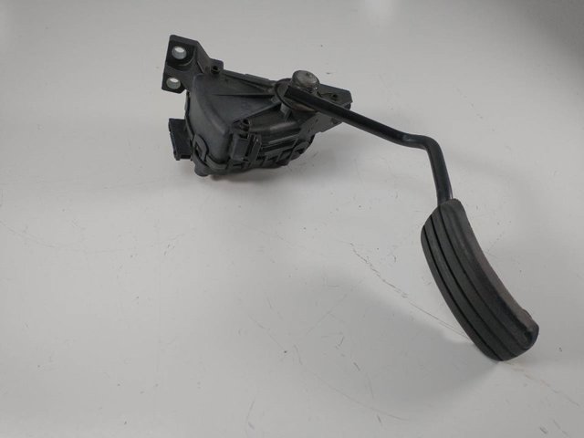RENAULT 7700313060 Pedal del acelerador  en stock Salamanca