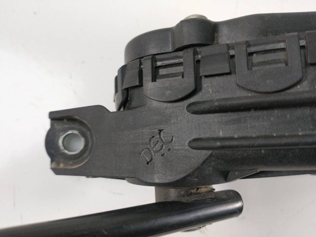 RENAULT 7700313060 Pedal del acelerador  disponible Valladolid