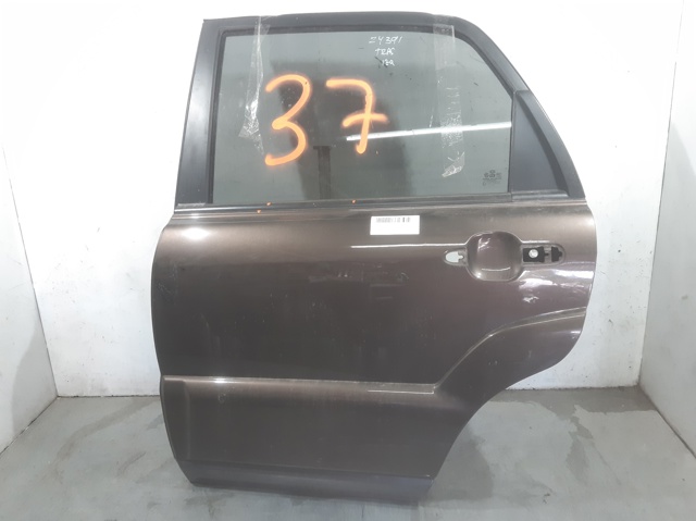 Puerta trasera izquierda 770031F020 Hyundai/Kia