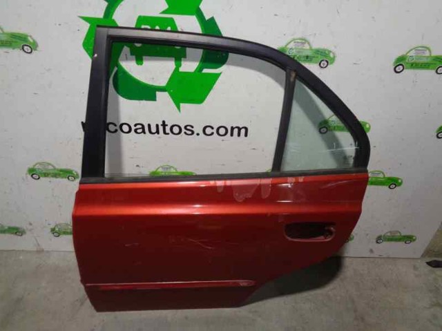 Puerta trasera izquierda 7700325030 Hyundai/Kia