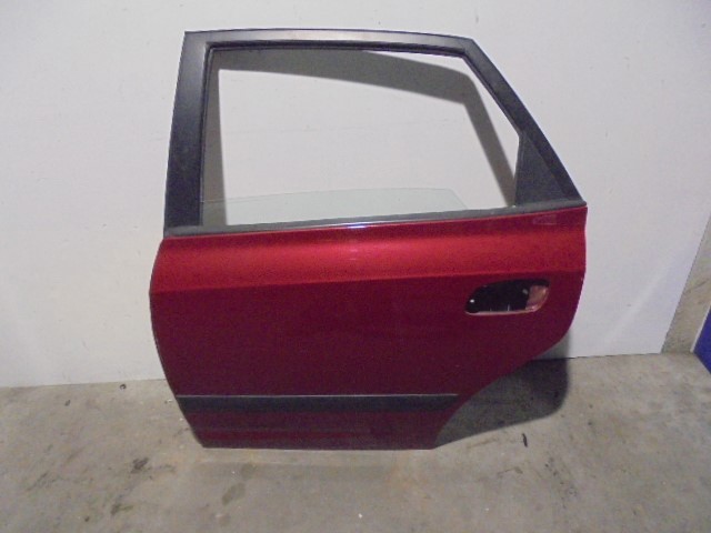 Puerta trasera izquierda 770032D031 Hyundai/Kia