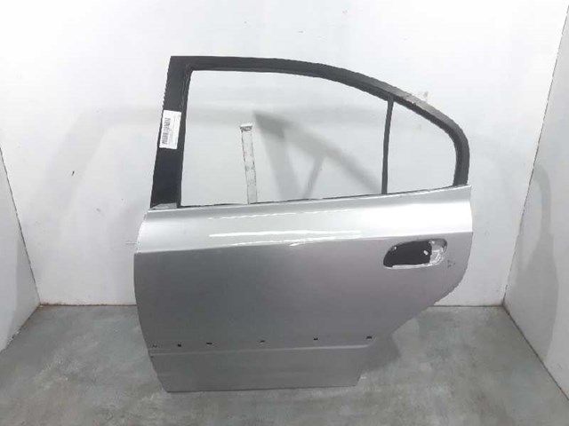 Puerta trasera izquierda 770032D031 Hyundai/Kia