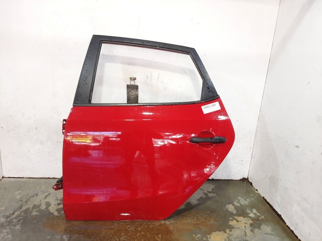 Puerta trasera izquierda 770032L010 Hyundai/Kia