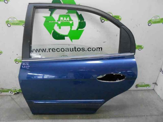 Puerta trasera izquierda 770033C020 Hyundai/Kia