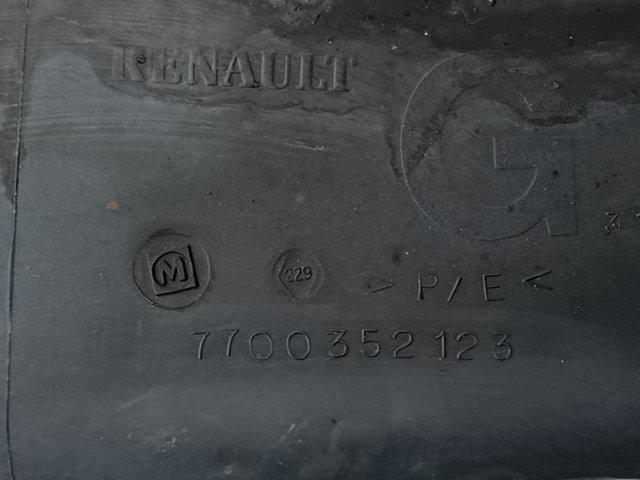 Paragolpes trasero, parte izquierda 7700352123 RENAULT