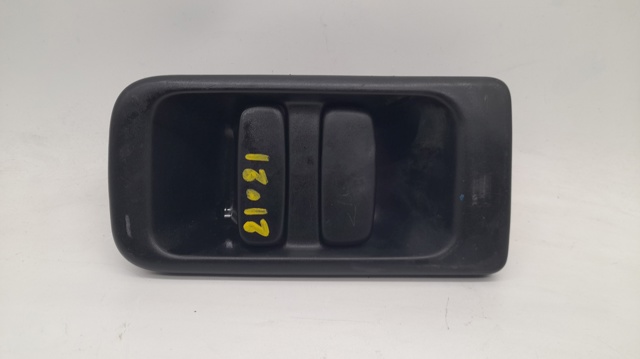 RENAULT 7700352420 Manija exterior derecha de puerta corrediza  en stock Terrassa