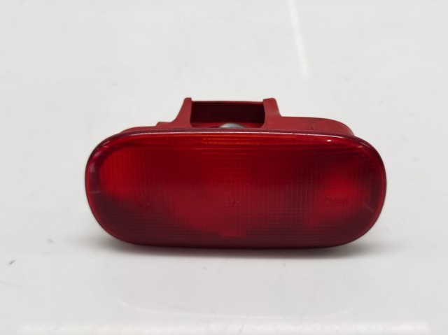 Luz de freno trasera adicional  7700352940 PEUGEOT