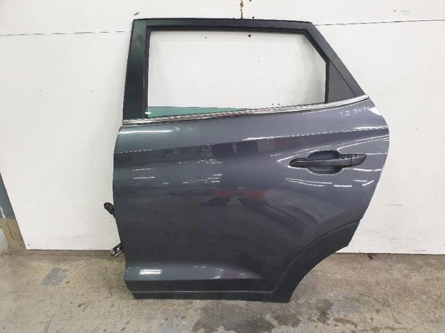 HYUNDAI 77003D7000 Puerta trasera izquierda  en stock Salamanca